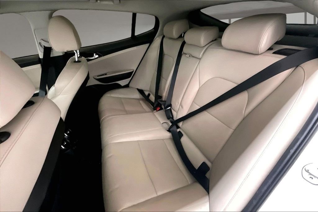 Used 2018 Kia Stinger Premium RWD image 25