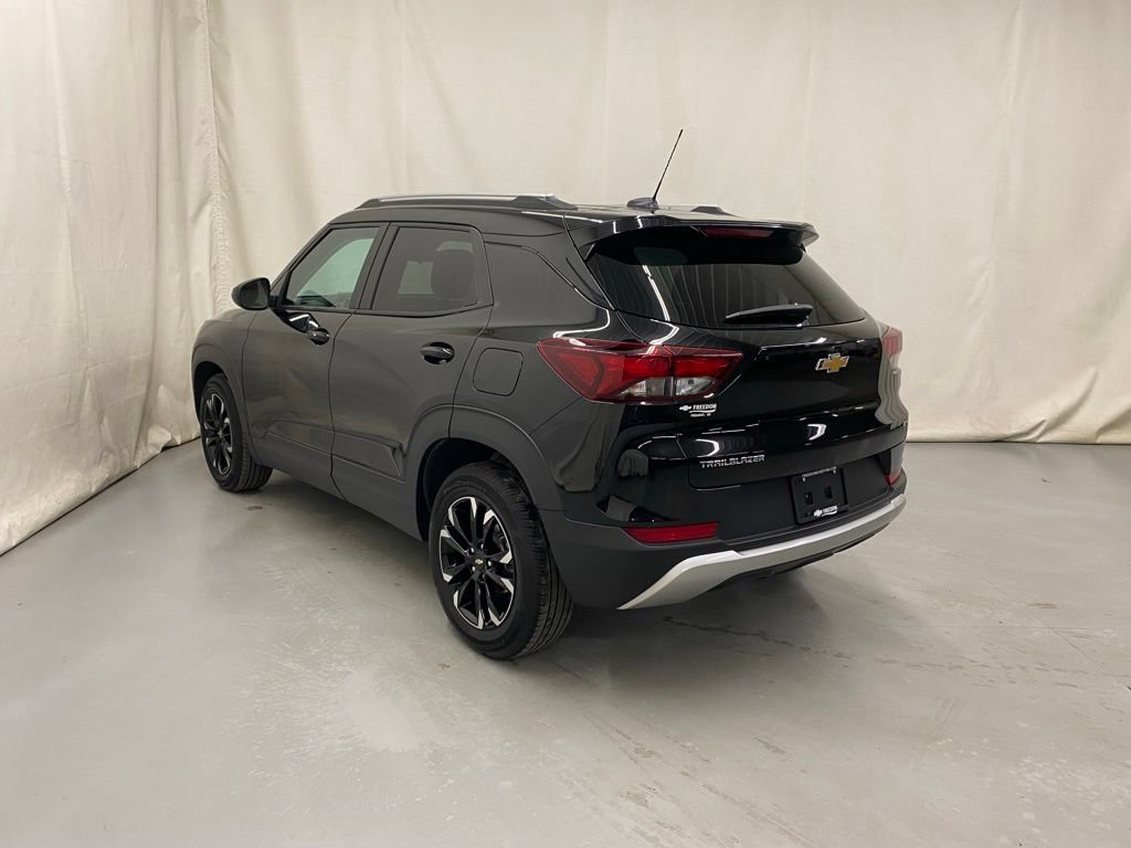 Used 2023 Chevrolet TrailBlazer LT FWD image 5
