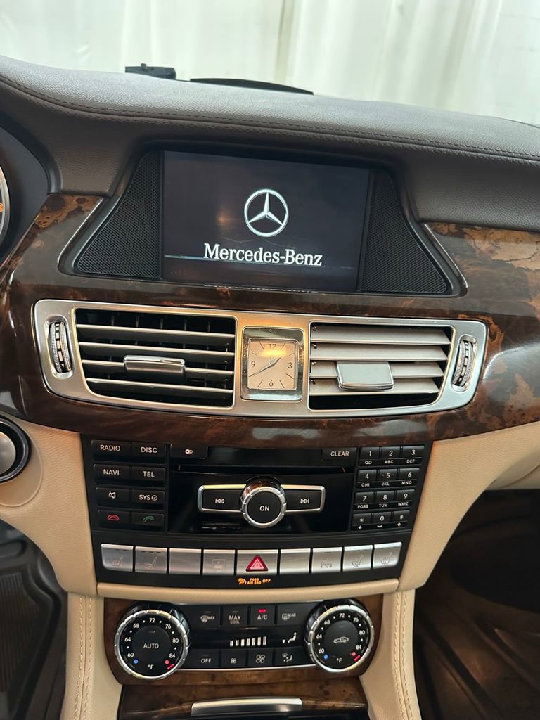 Used 2012 Mercedes-Benz CLS 550 4MATIC image 16
