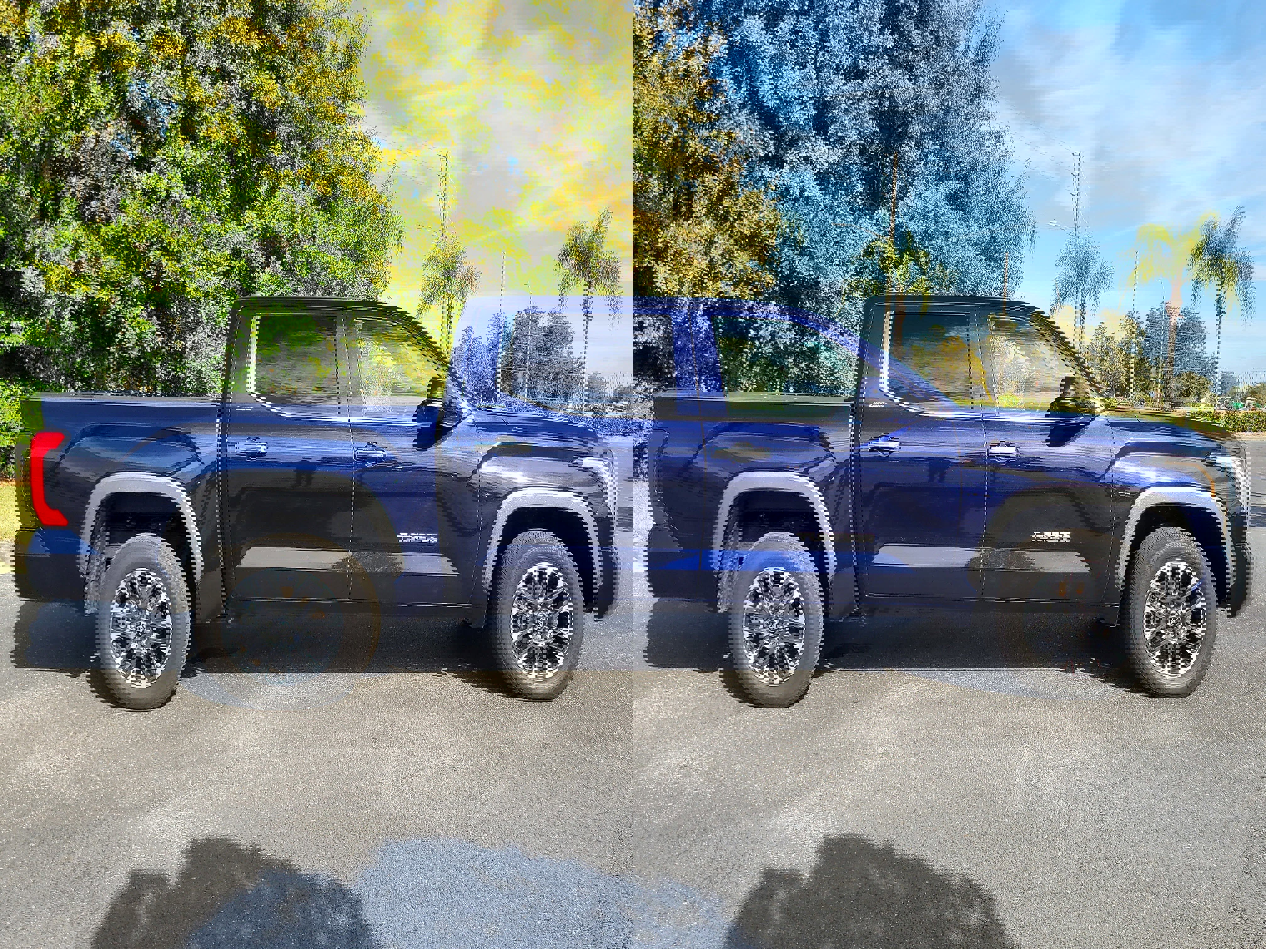 Used 2025 Toyota Tundra Limited image 8