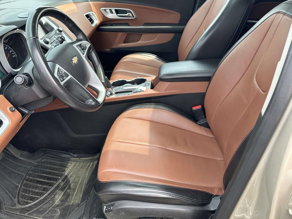 Used 2016 Chevrolet Equinox LTZ w/ Enhanced Convenience Package FWD image 17