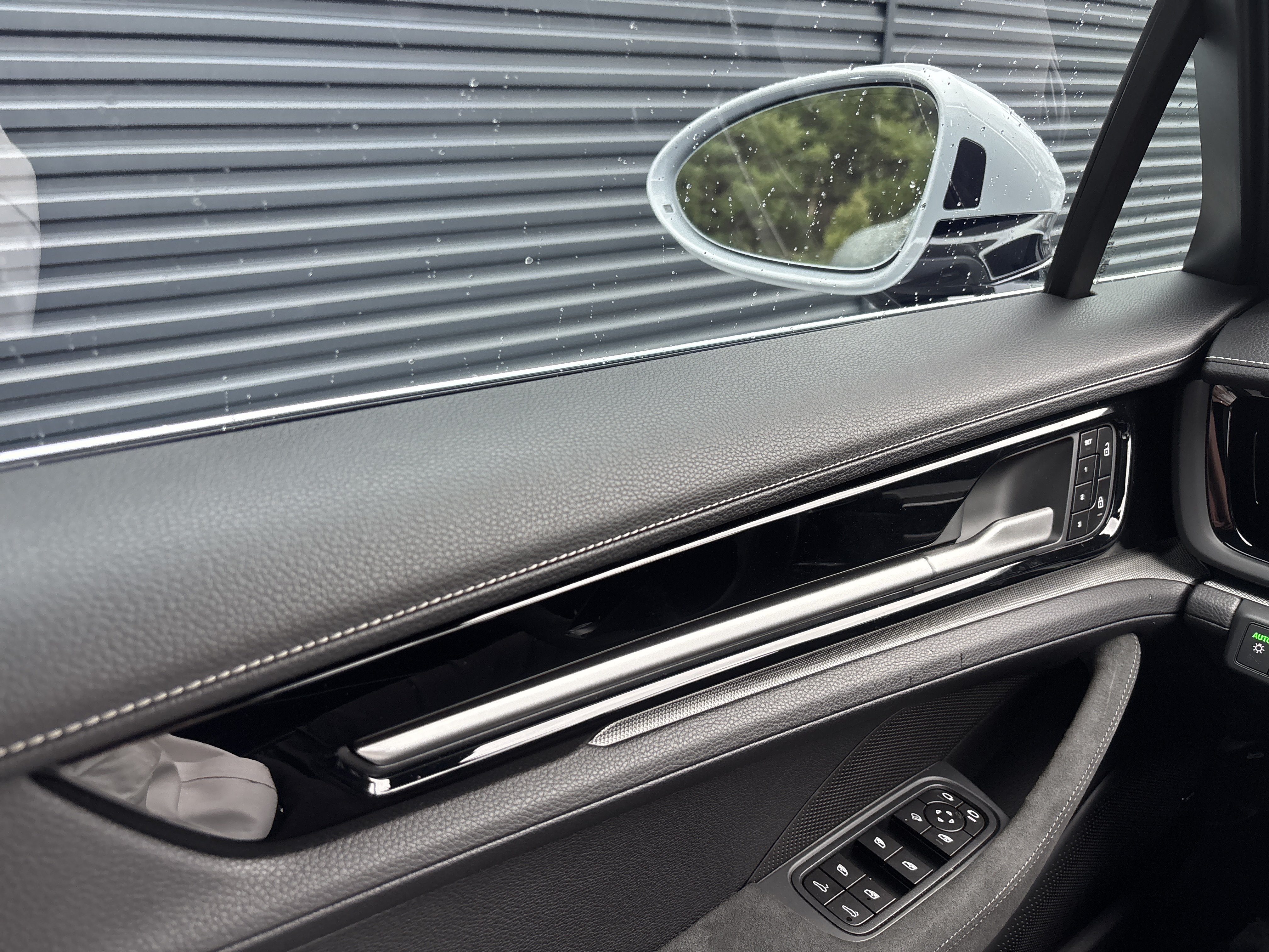 Certified 2026 Porsche Panamera image 27