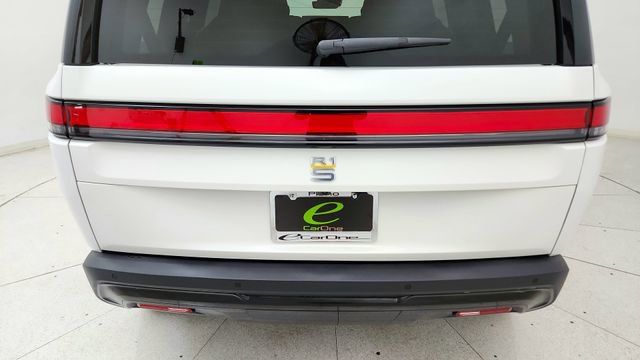 Used 2024 Rivian R1S Adventure image 11
