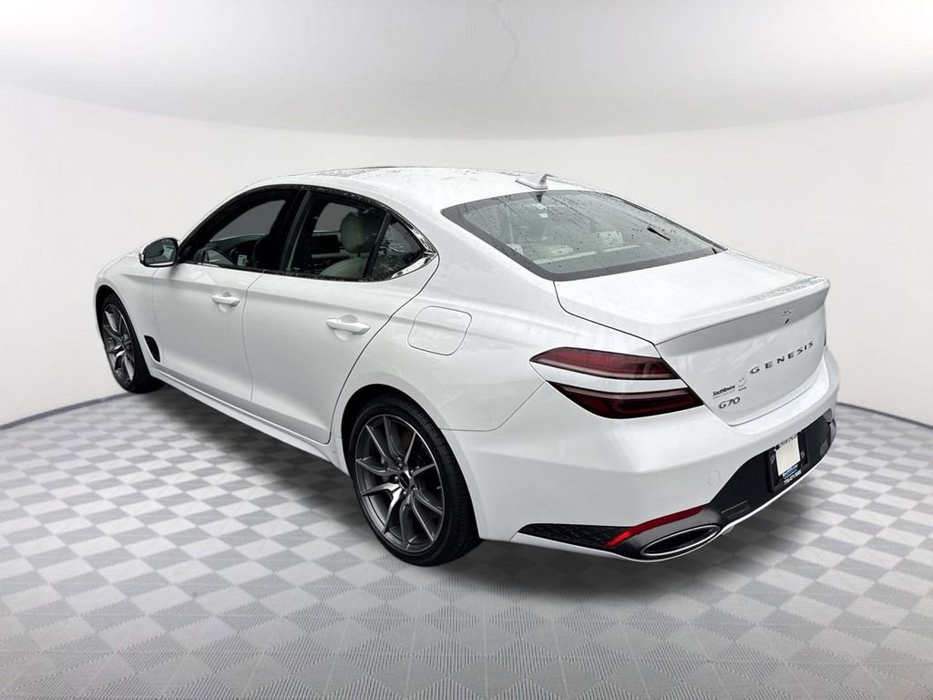 Used 2025 Genesis G70 2.5T image 7