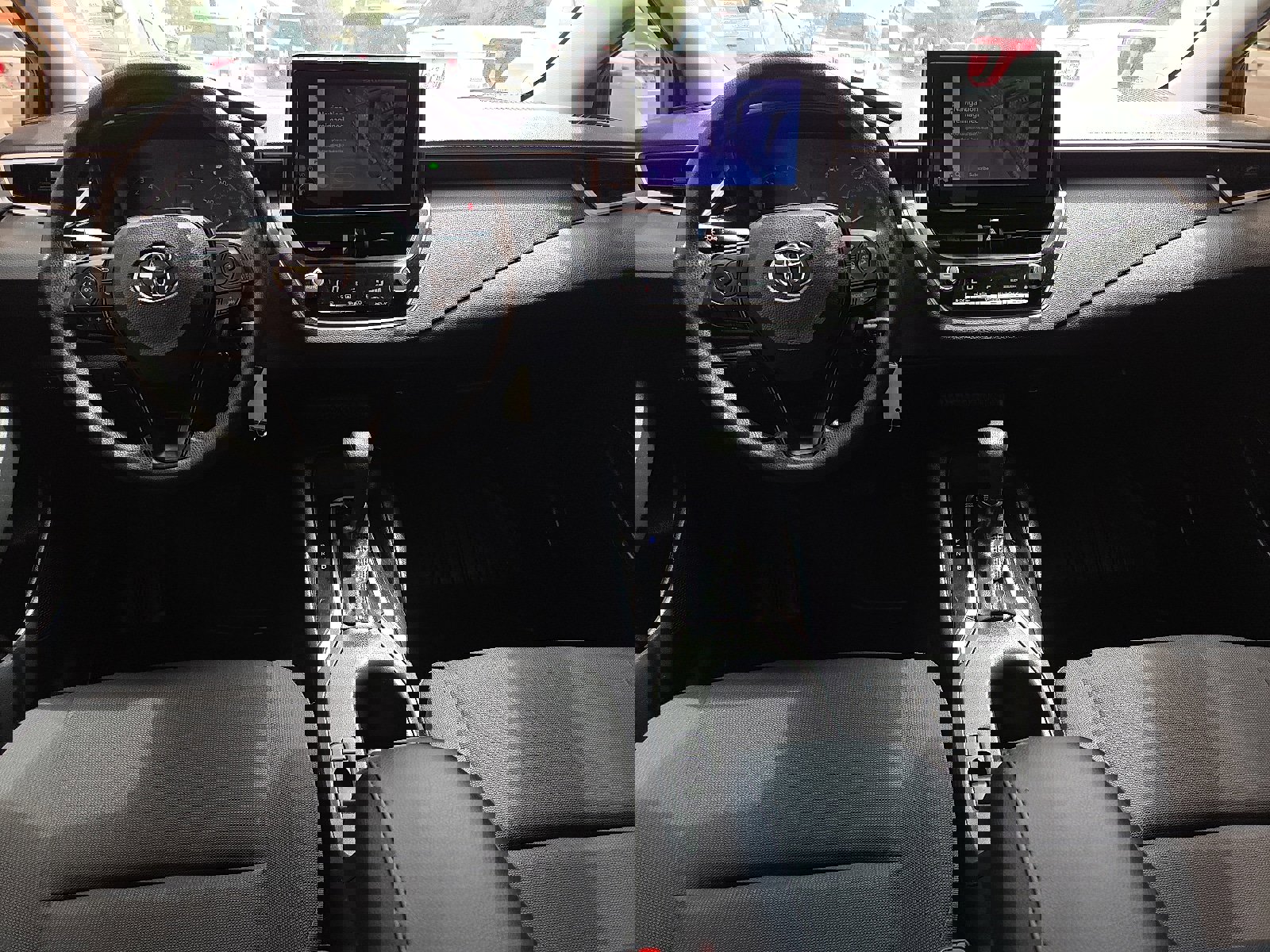 Used 2023 Toyota Corolla LE image 7