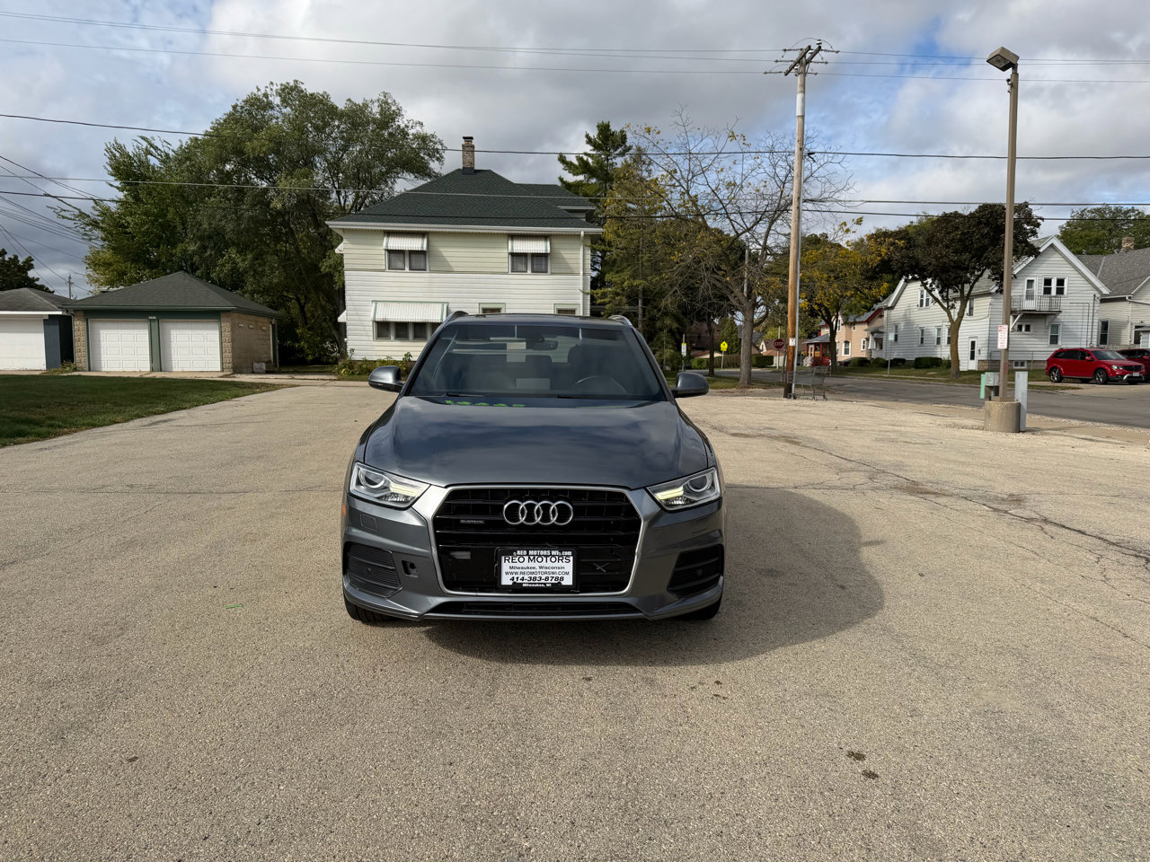 Used 2017 Audi Q3 2.0T Premium Plus w/ Premium Plus Package image 2