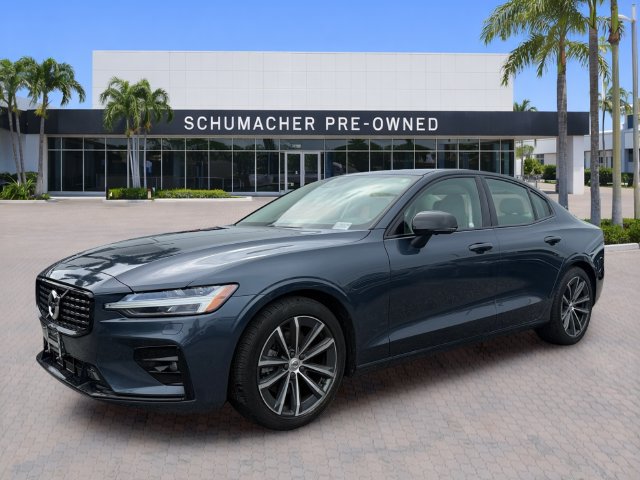 Used 2022 Volvo S60 B5 Momentum w/ Advanced Package AWD/4WD image 3