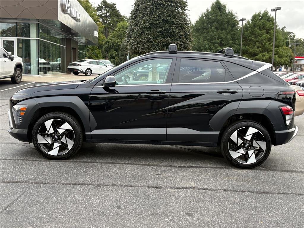 Certified 2025 Hyundai Kona Limited AWD/4WD image 3