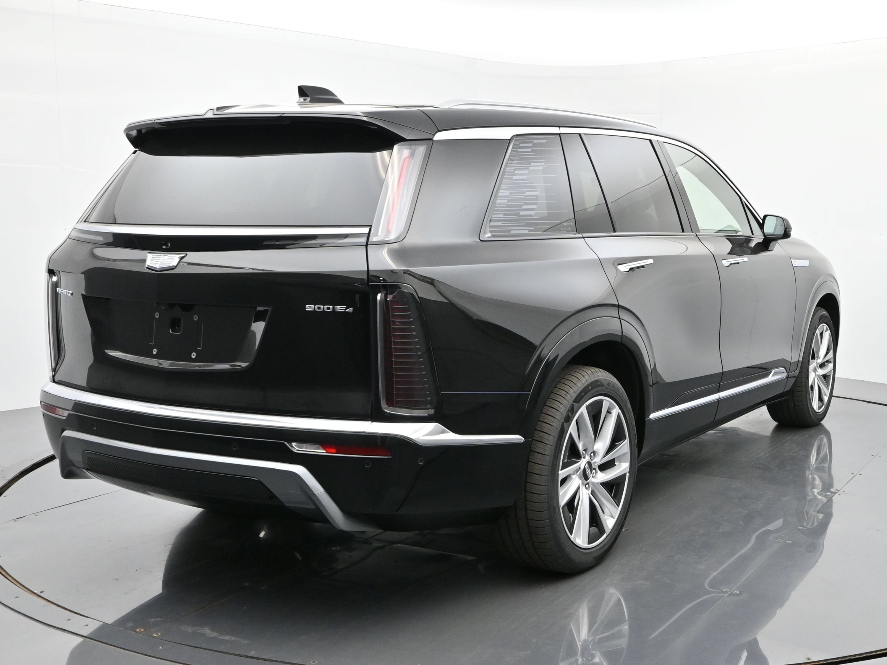 New 2026 Cadillac Vistiq Premium Luxury w/ LPO, Floor Liner Package AWD/4WD image 5