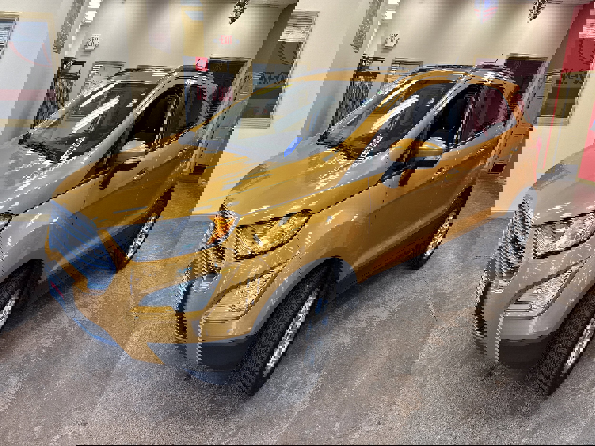 Used 2021 Ford EcoSport SE image 3