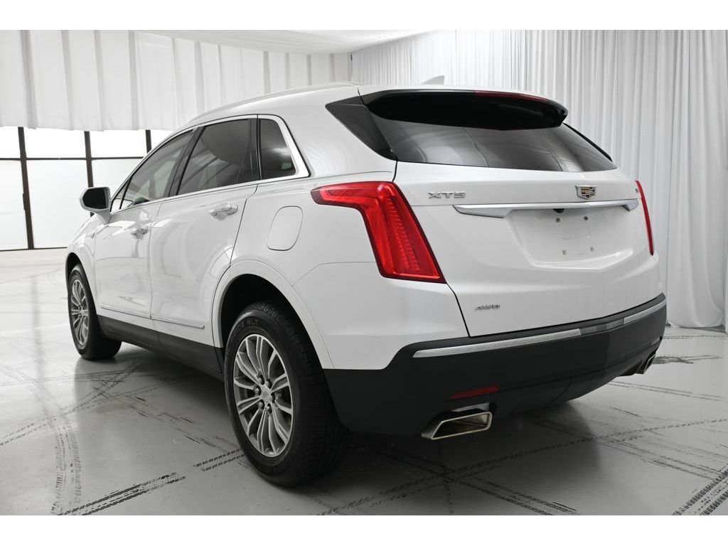 Used 2018 Cadillac XT5 Luxury w/ Driver Awareness Package AWD/4WD image 5