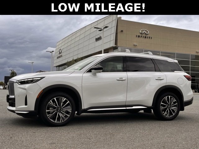 Certified 2026 INFINITI QX60 Luxe w/ Cargo Package image 2