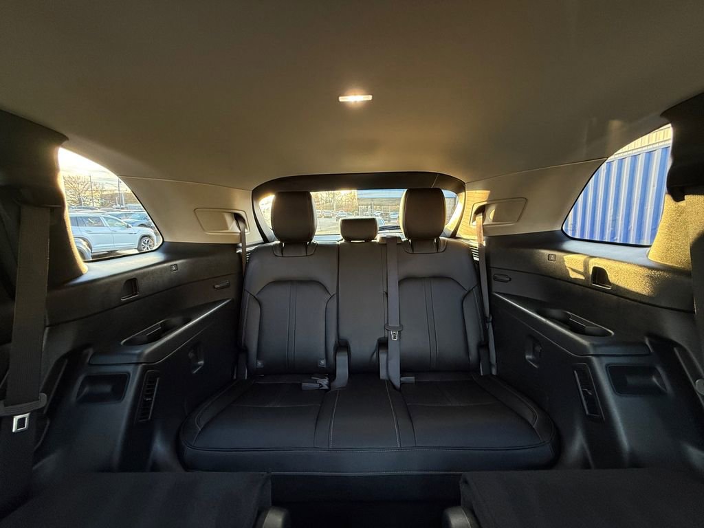 Used 2024 MAZDA CX-90 Plug-In Hybrid w/ Preferred image 19