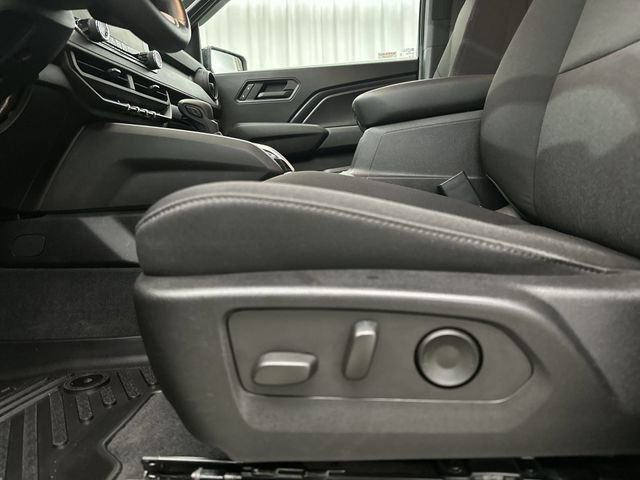 Used 2023 Chevrolet Colorado Trail Boss w/ Technology Package image 17