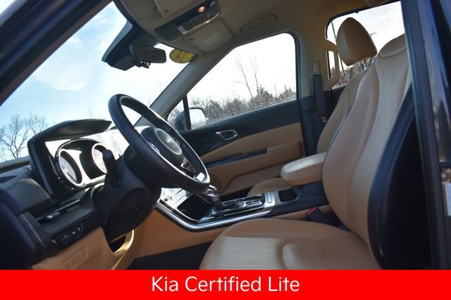 Certified 2024 Kia Carnival EX image 23