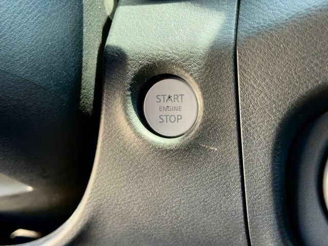 Used 2022 Nissan Frontier PRO-4X w/ Technology Package AWD/4WD image 26