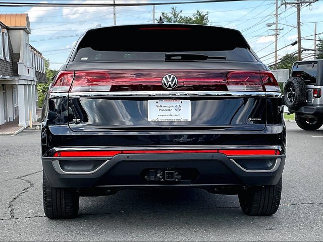 New 2026 Volkswagen Atlas Cross Sport SE AWD/4WD image 2