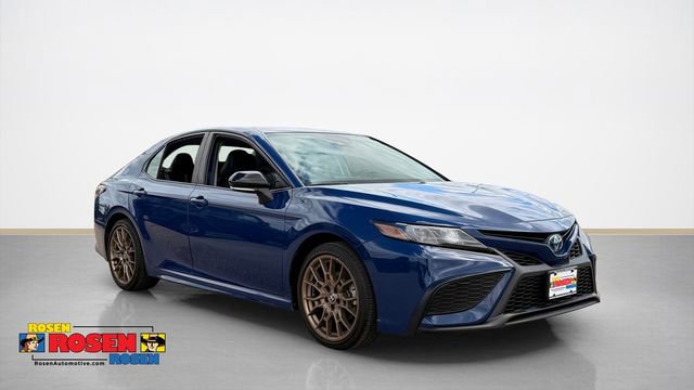 Used 2024 Toyota Camry SE w/ Convenience Package FWD image 1