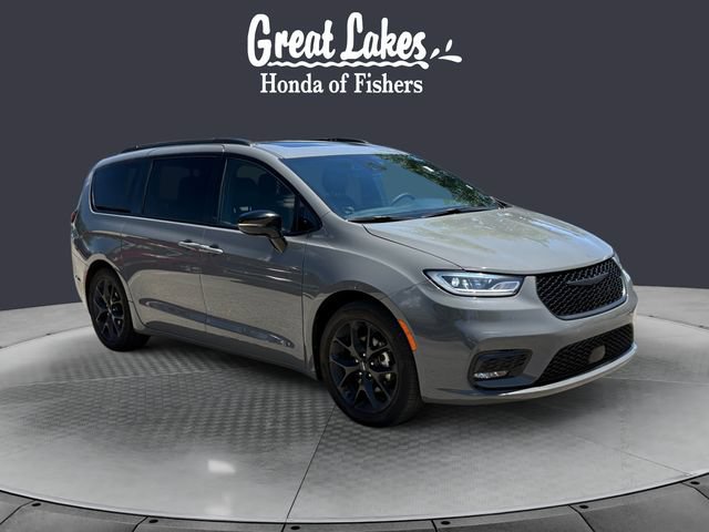Used 2025 Chrysler Pacifica Limited FWD image 7