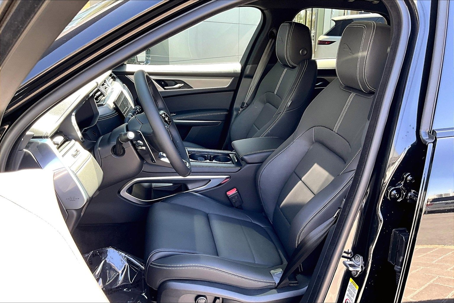 New 2026 Jaguar F-PACE R-Dynamic S image 9