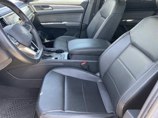 Used 2022 Volkswagen Atlas Cross Sport SE w/ Panoramic Sunroof Package FWD image 21