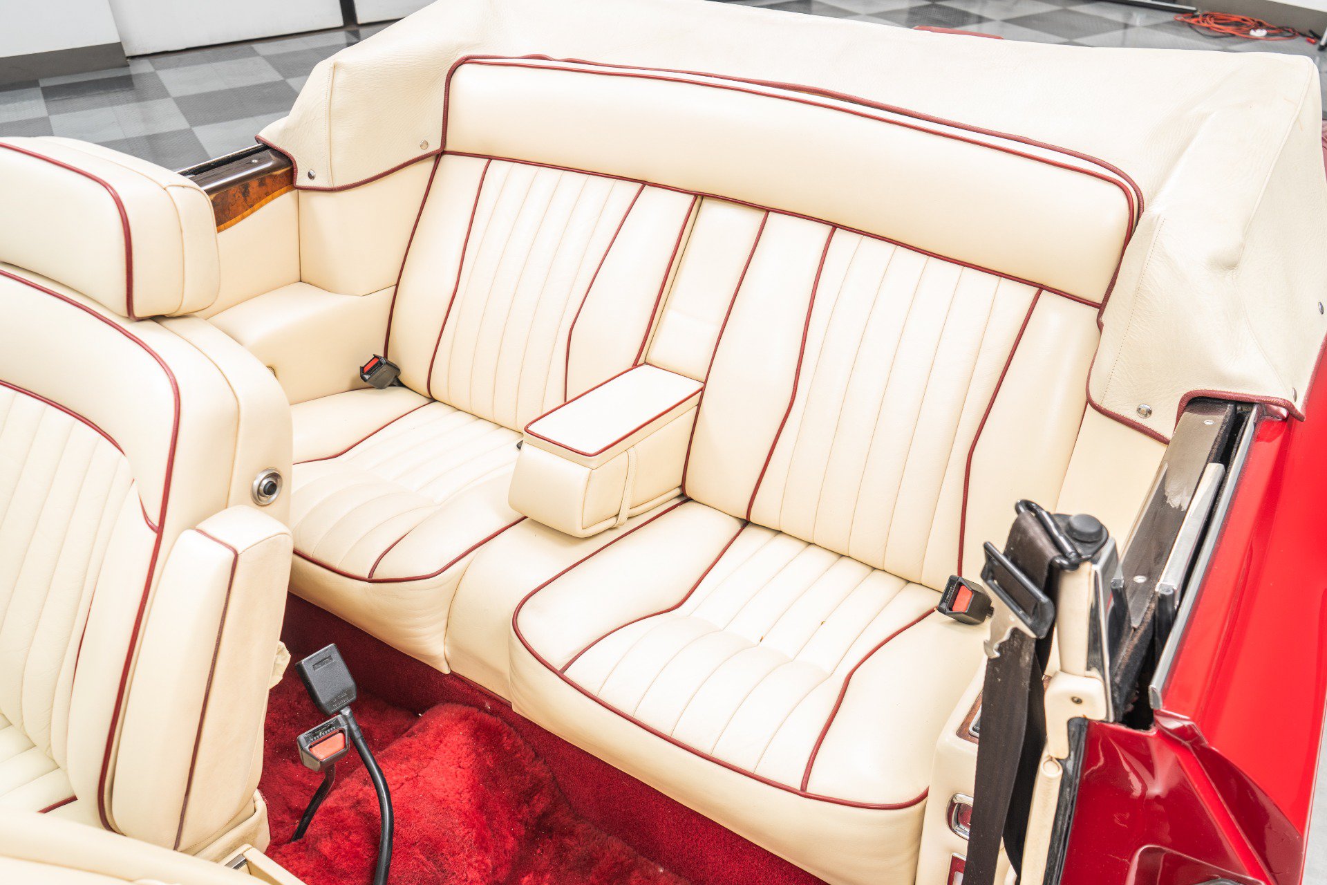 Used 1987 Rolls-Royce Corniche RWD image 16