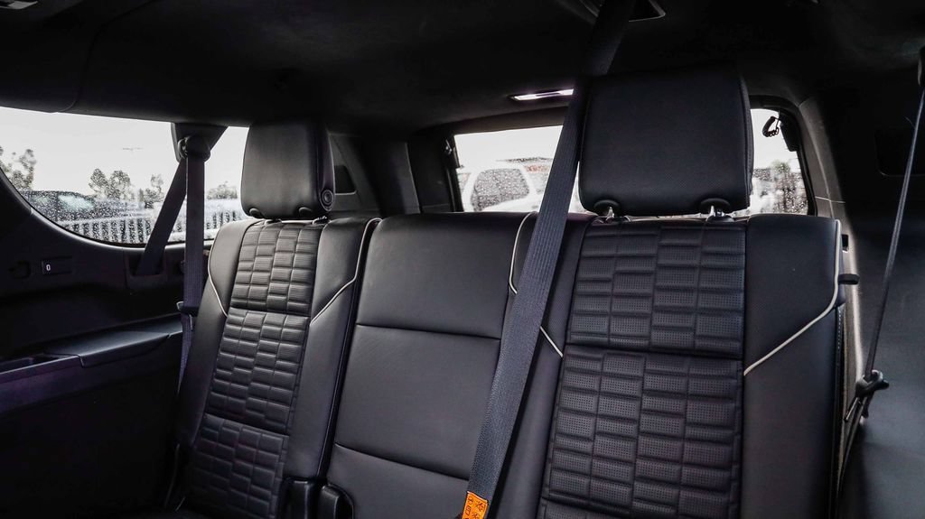 Used 2024 Cadillac Escalade ESV Premium Luxury Platinum AWD/4WD image 24