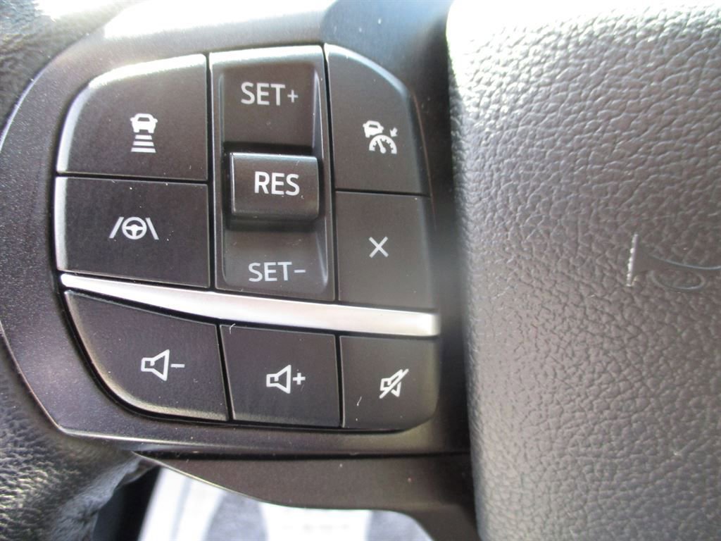 Used 2020 Ford Explorer XLT w/ Equipment Group 202A image 8