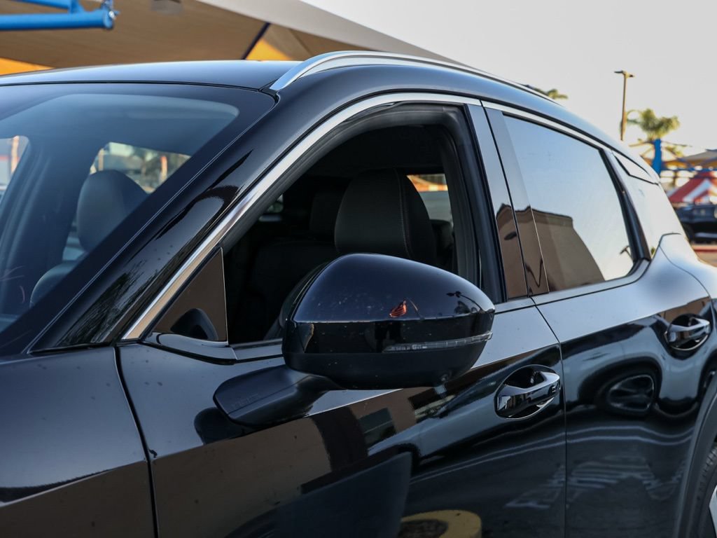 New 2026 Nissan Kicks SR FWD image 12