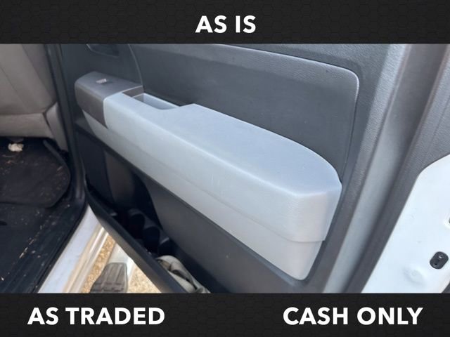 Used 2013 Toyota Tundra 4x4 CrewMax w/ SR5 Pkg image 12