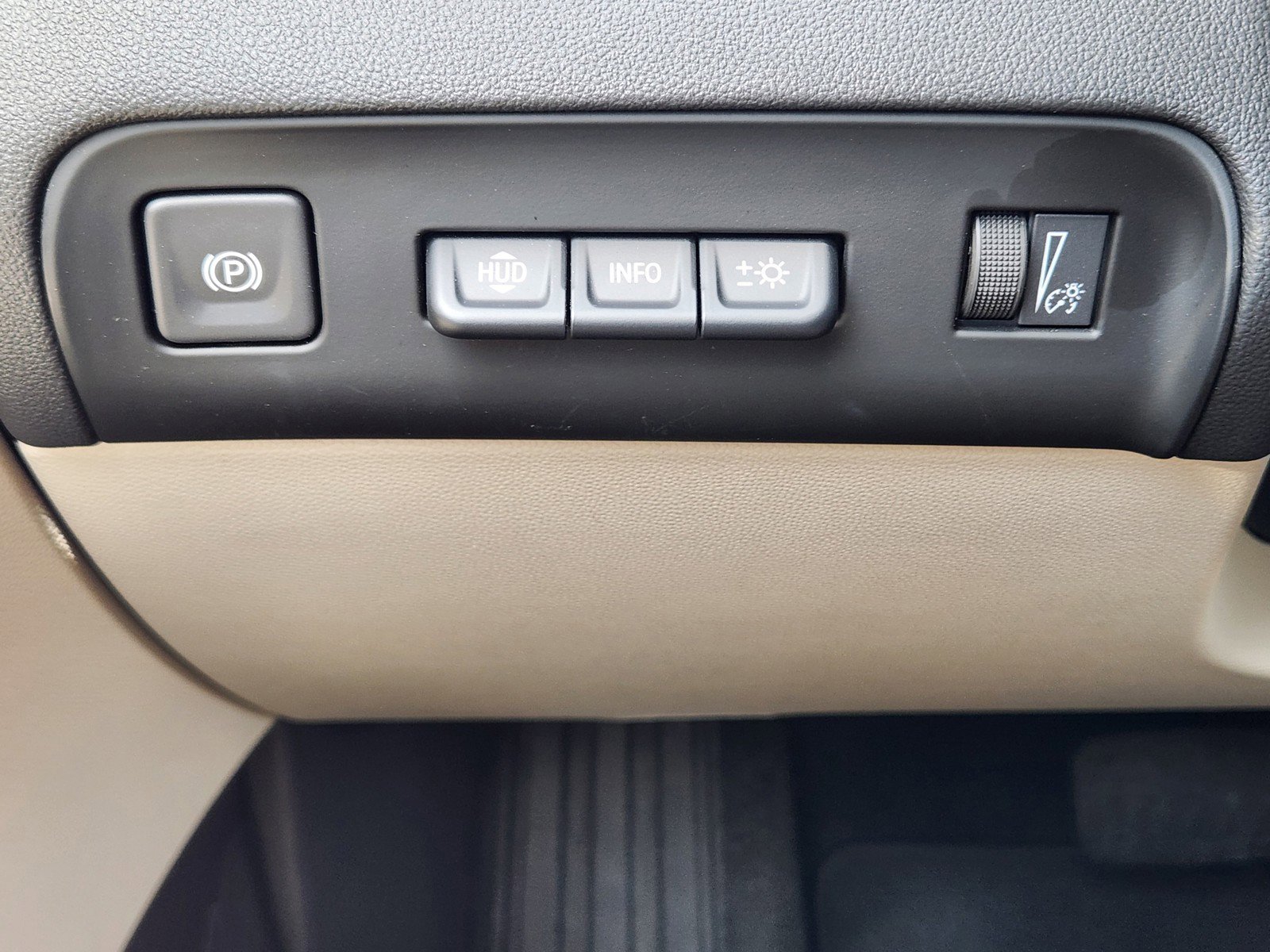 Used 2023 Buick Enclave Premium w/ Experience Buick Package FWD image 20