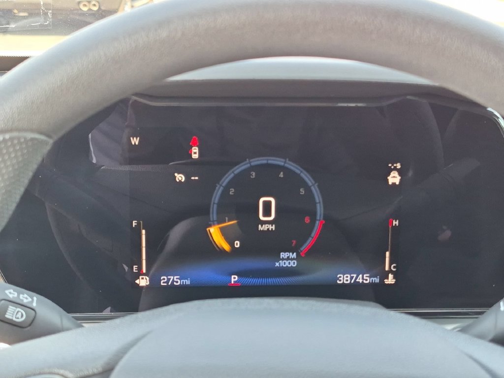 Certified 2025 Chevrolet Trax LT FWD image 11