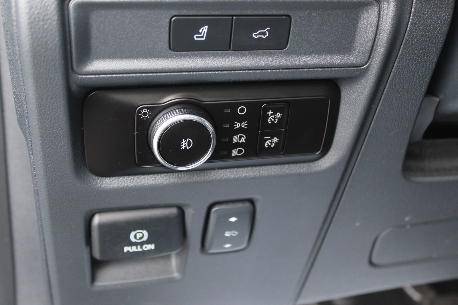 Used 2023 Ford Expedition Limited AWD/4WD image 22