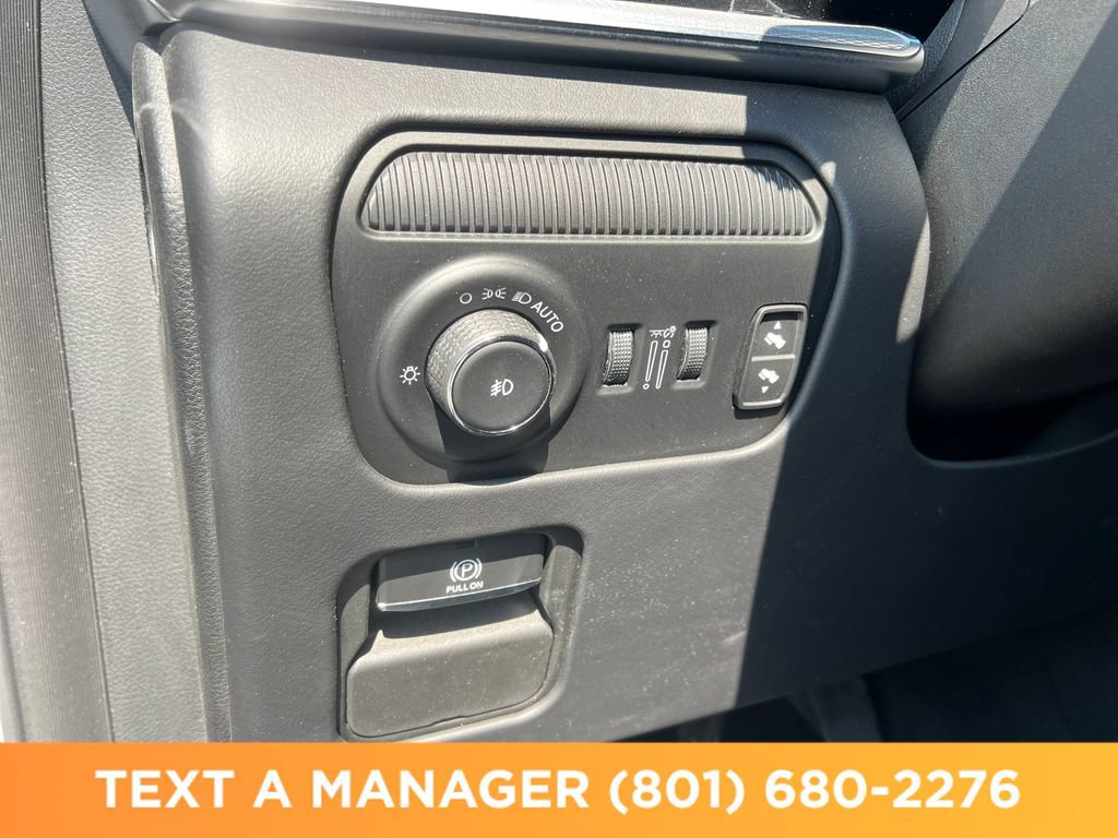 Used 2023 Jeep Grand Wagoneer Series III AWD/4WD image 31