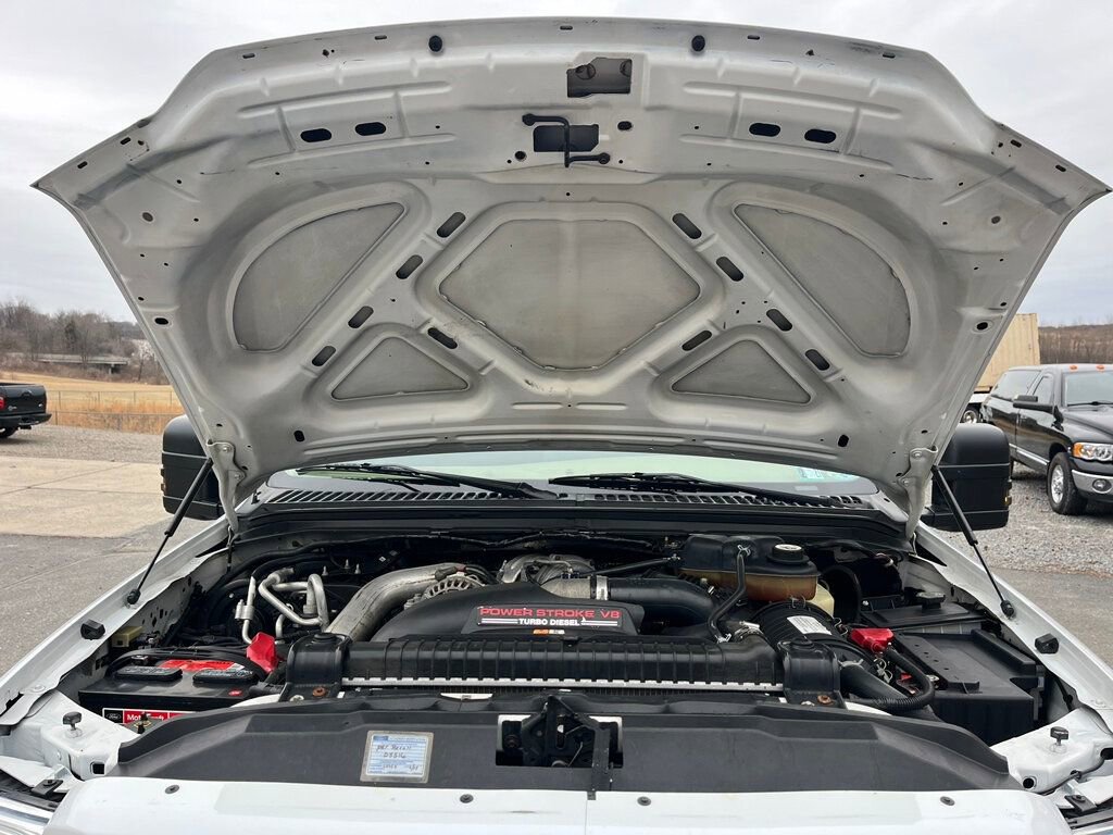 Used 2005 Ford Excursion Eddie Bauer image 52