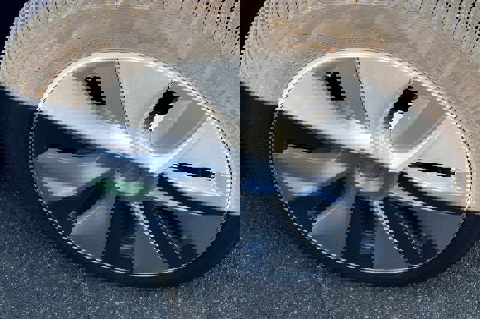 Used 2020 Tesla Model Y Long Range image 15