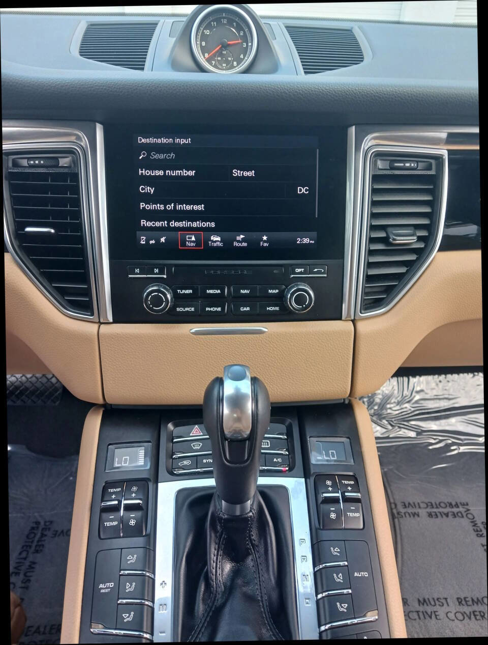 Used 2017 Porsche Macan image 41