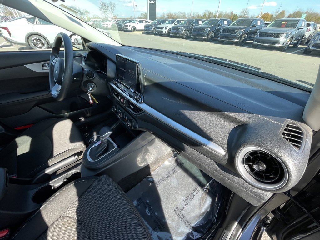 Certified 2024 Kia Forte LXS image 28