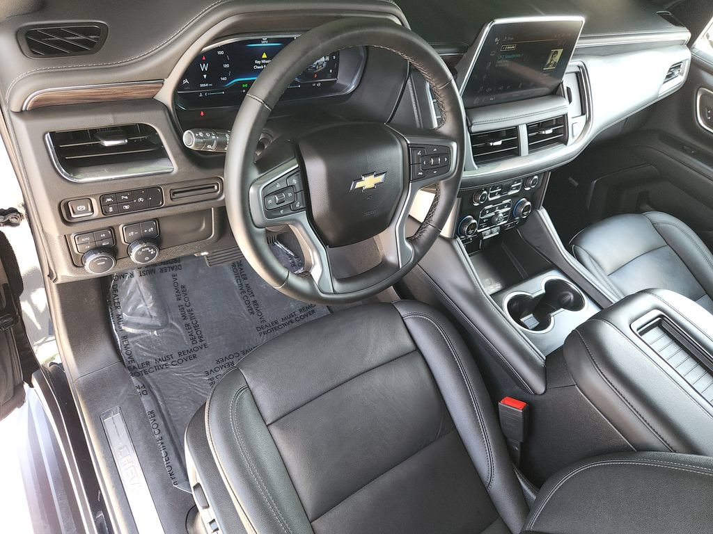 Used 2024 Chevrolet Tahoe LT w/ Luxury Package AWD/4WD image 12