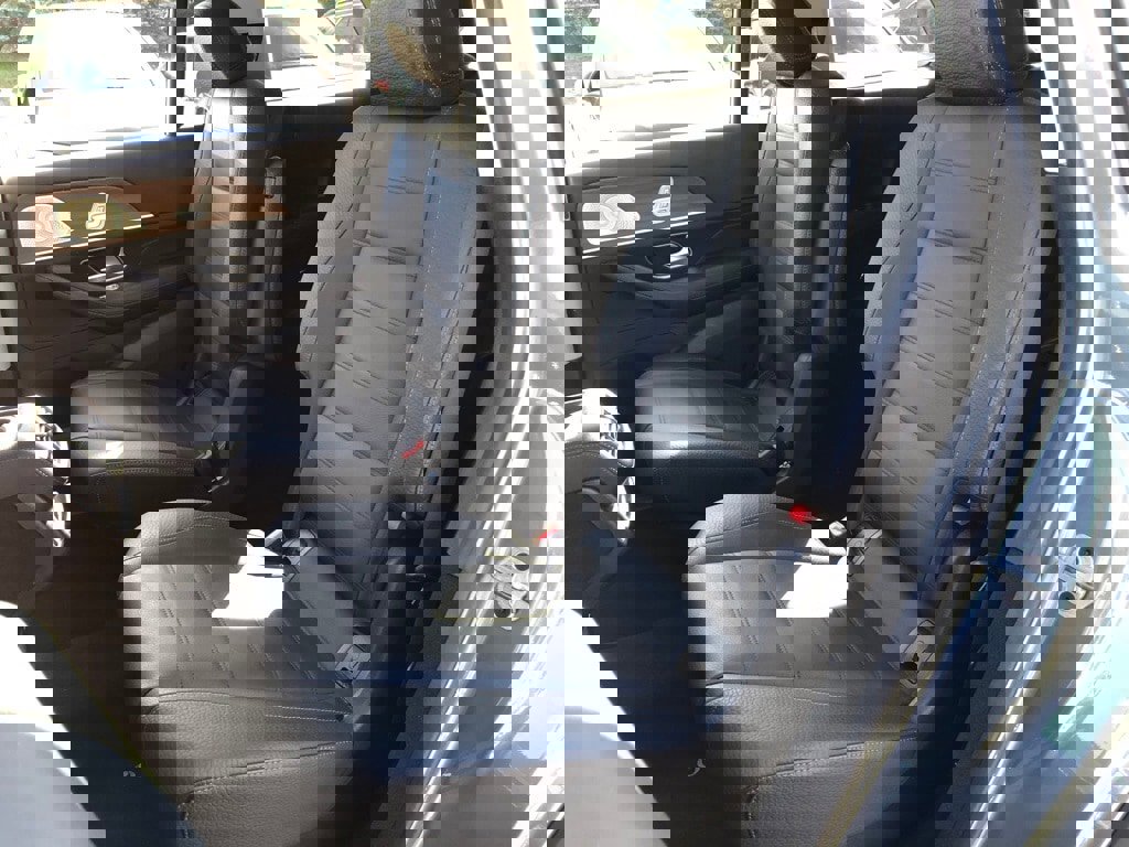 Certified 2024 Mercedes-Benz GLS 450 4MATIC image 37