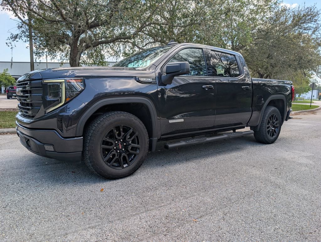 Used 2023 GMC Sierra 1500 Elevation AWD/4WD image 3