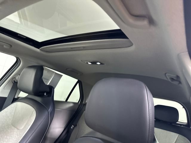 Used 2023 Kia Niro Wave w/ Wave Preserve Package image 12