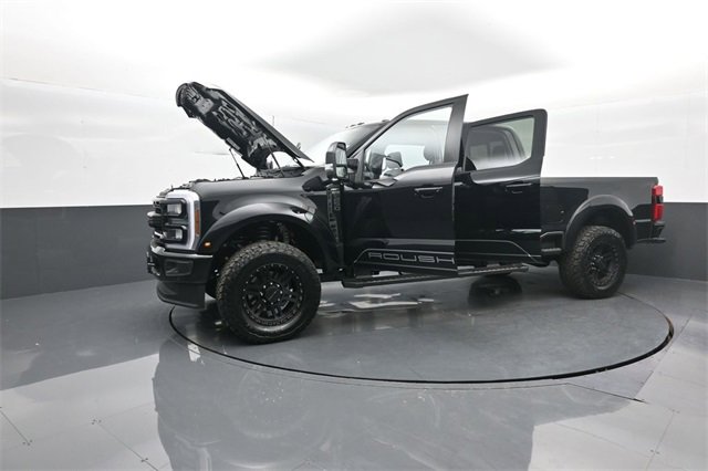 New 2026 Ford F250 Lariat w/ Black Appearance Package image 39