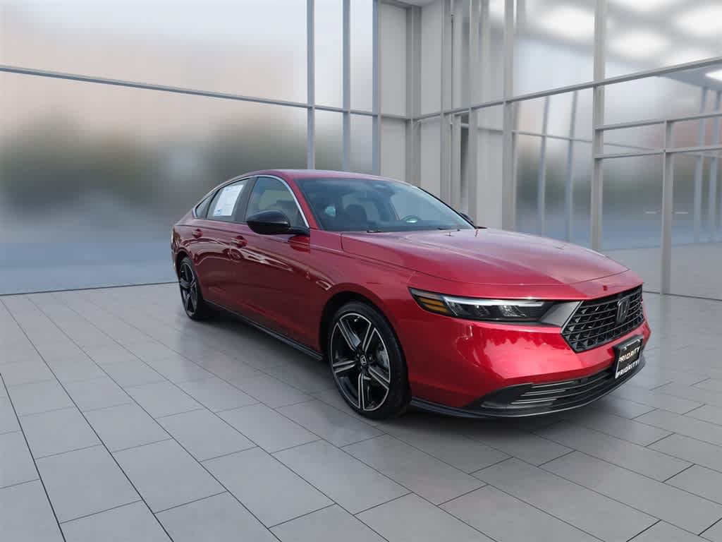 Used 2025 Honda Accord Sport image 3