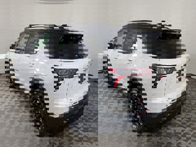 Used 2025 Chevrolet Equinox RS w/ Safety and Technology Package image 5