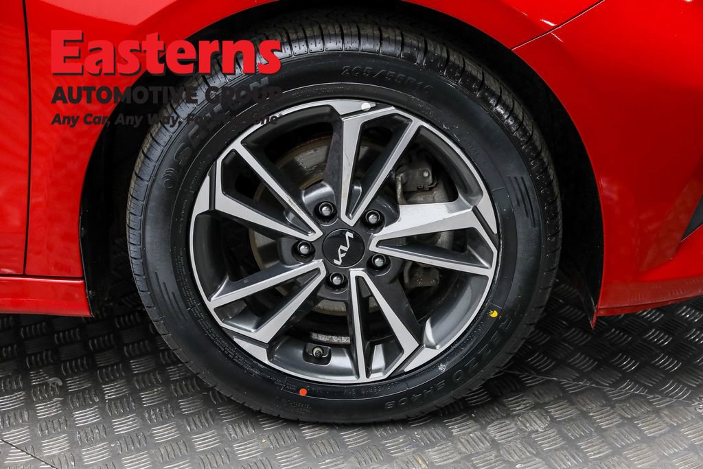 Used 2024 Kia Forte LXS image 31