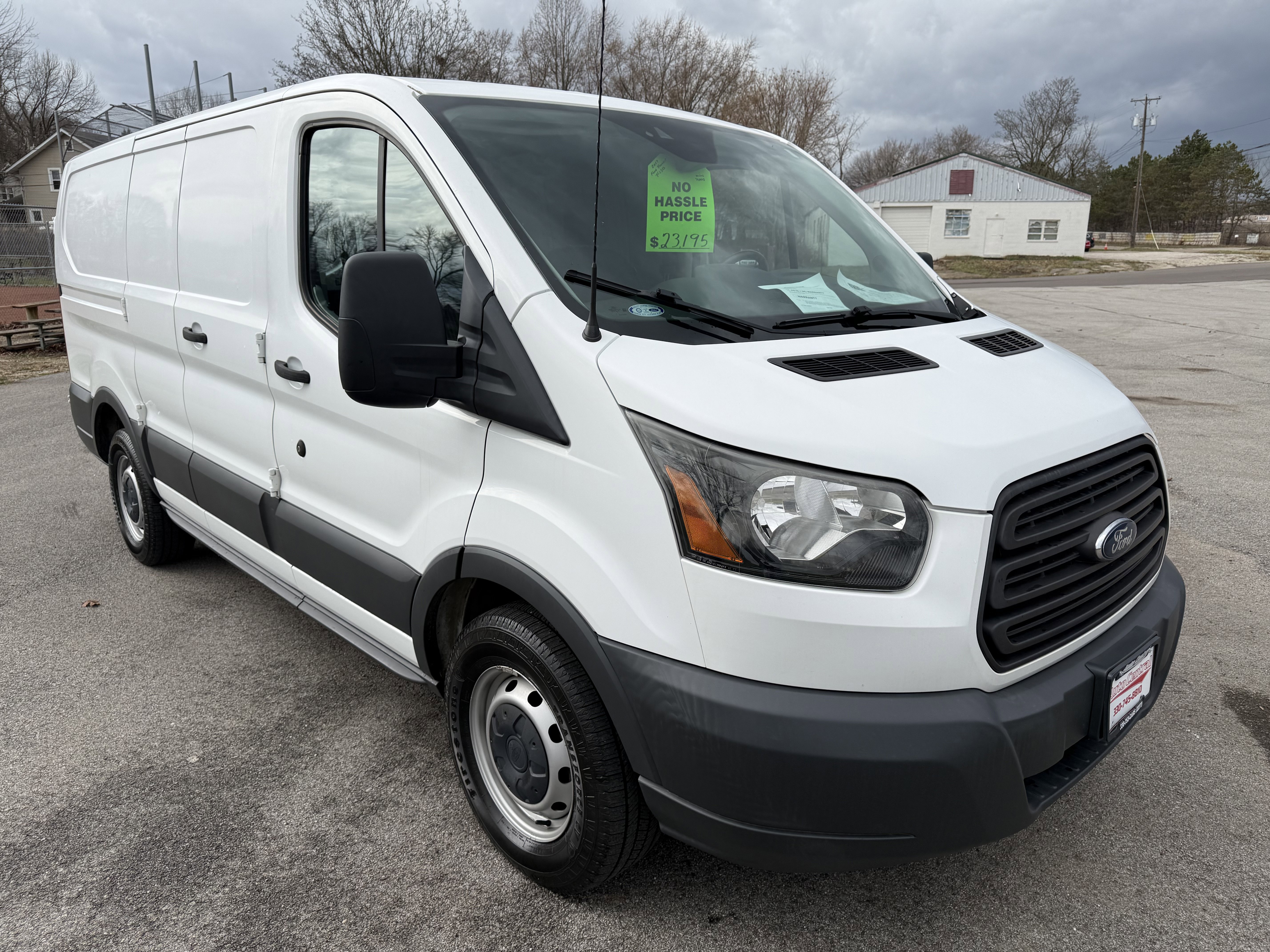 Used 2017 Ford Transit 150 130 Low Roof RWD image 4
