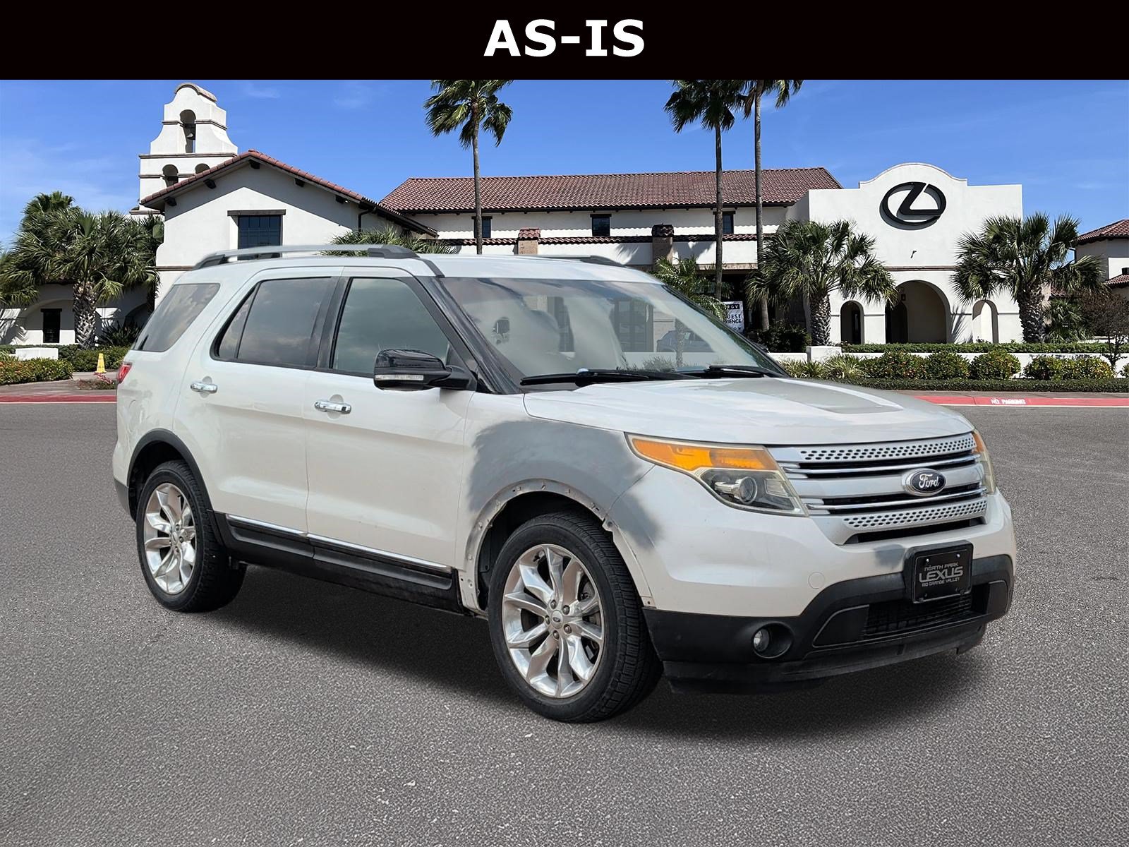 Used 2015 Ford Explorer XLT w/ Equipment Group 202A FWD image 1