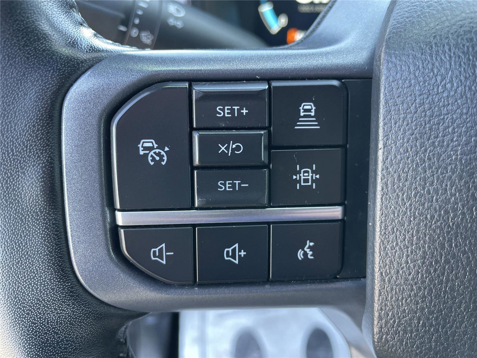 Used 2023 Ford F150 Lariat w/ Equipment Group 502A High AWD/4WD image 14