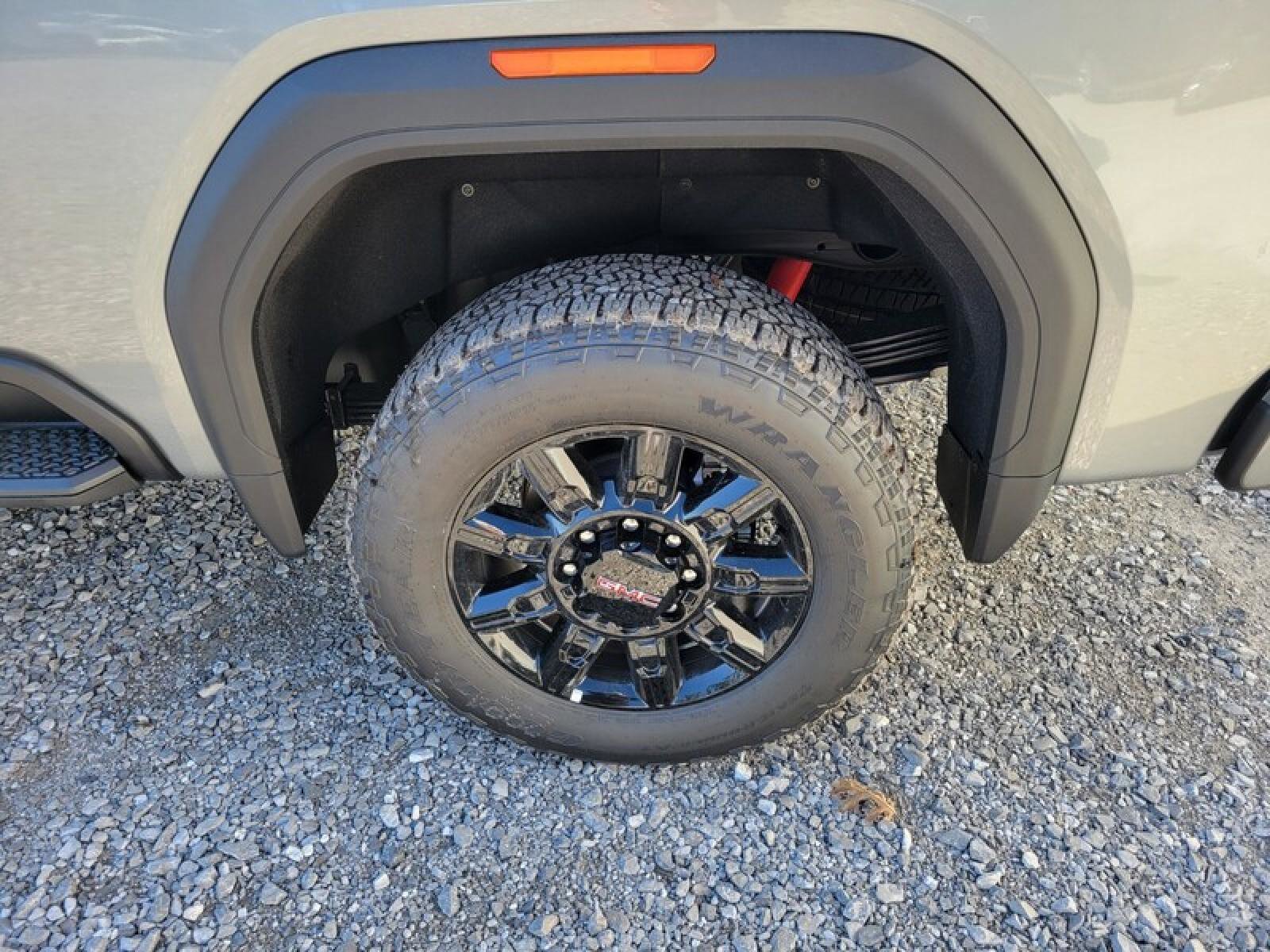 New 2026 GMC Sierra 2500 AT4 w/ AT4 Premium Plus Package image 7